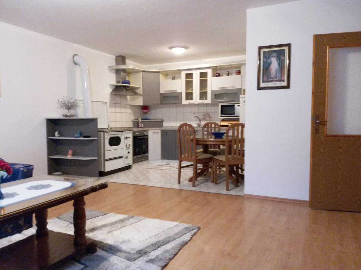 Kuca Za Odmor Sarcevic Apartamento Prozor Exterior foto