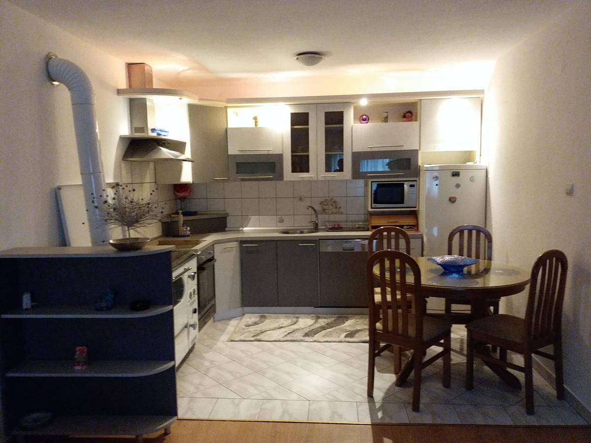Kuca Za Odmor Sarcevic Apartamento Prozor Exterior foto
